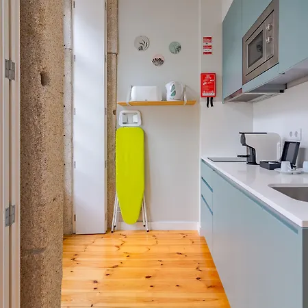 Youropo - Center Ribeira * Oporto